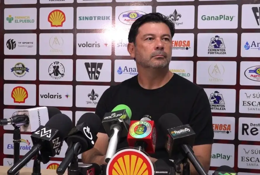 Técnico de FAS respalda la continuidad de Hernán Gómez en la Selecta: “Hay que apoyarlo”