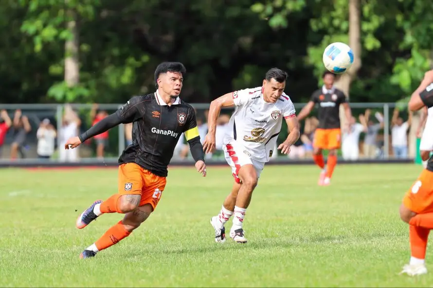 Atlético Balboa y Águila firman un vibrante empate 2-2