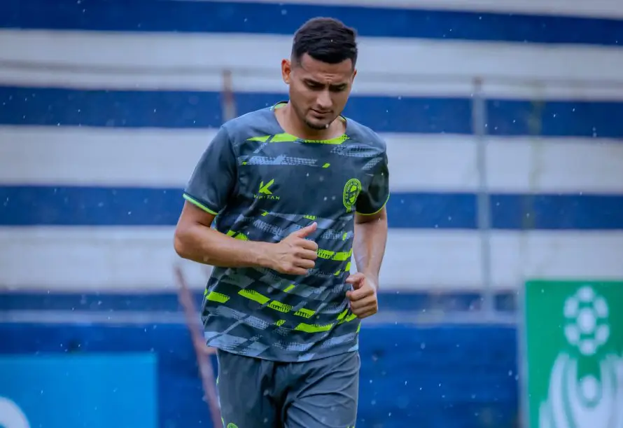 Ronald Aparicio, atacante del Fuerte San Francisco, sufre rotura del ligamento cruzado anterior y será operado