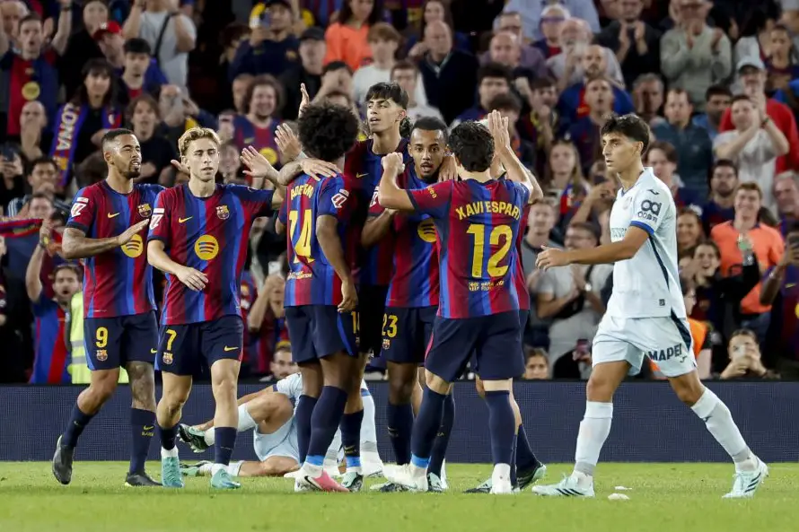 Barcelona visita al Galatasaray para mantener su racha perfecta en Champions