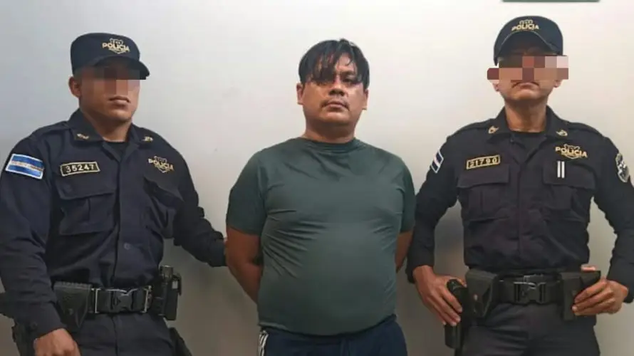 Capturan a hombre por agredir con un martillo y mantener encerrada a su compañera de vida en Ahuachapán