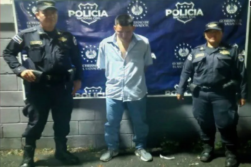 La PNC arresta a joven acusado de golpear a hombre en Sonsonate