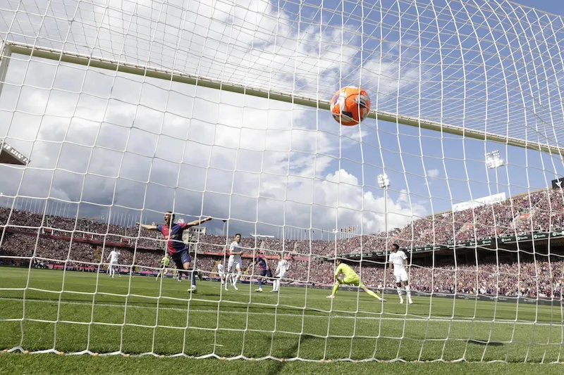 Cinco duelos decisivos marcarán el clásico Barcelona-Real Madrid