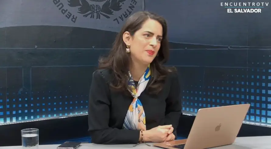 Claudia Ortiz dice que su candidatura sigue firme y ve surgir un nuevo movimiento tras diferencias en Vamos