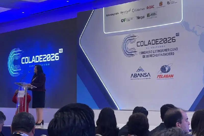 El Salvador reúne a expertos internacionales en derecho financiero durante el Colade 2026