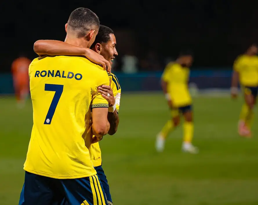 Cristiano Ronaldo llega a 982 goles con una "espaldinha" en triunfo del Al-Nassr