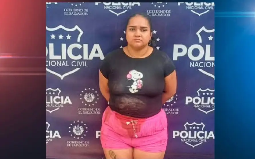 Arrestan a una joven señalada de atacar con un envase de vidrio a dos hombres