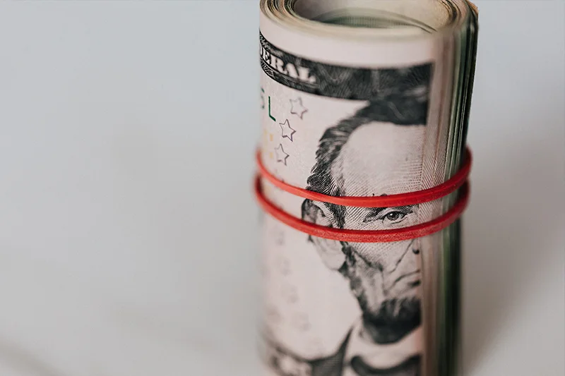 La deuda pública escalará a 89.2 % del PIB en 2027 por intereses de pensiones