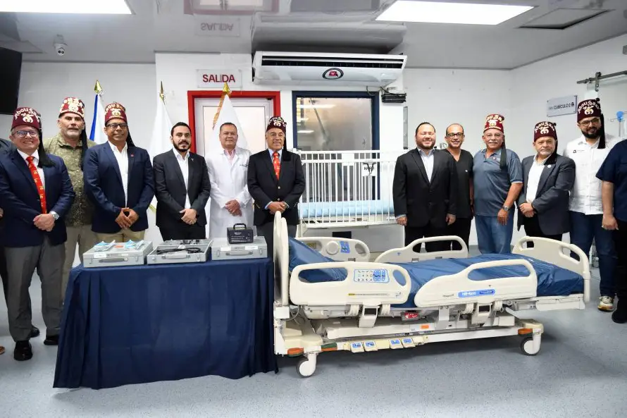Donan camas y equipo quirúrgico para injertar piel en el hospital Bloom