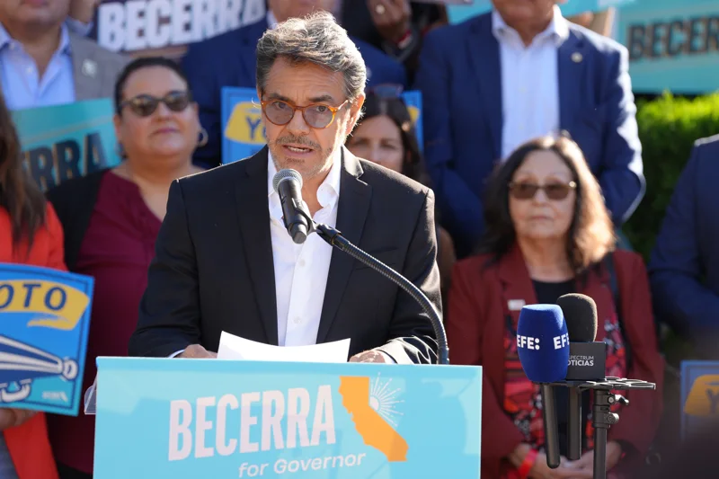 Eugenio Derbez denuncia intimidación contra votantes latinos en EEUU
