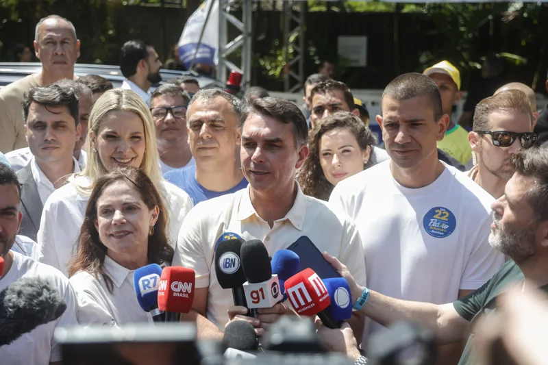 Bolsonaro apuesta por el cambio y Lula por el miedo en reinicio de la propaganda electoral