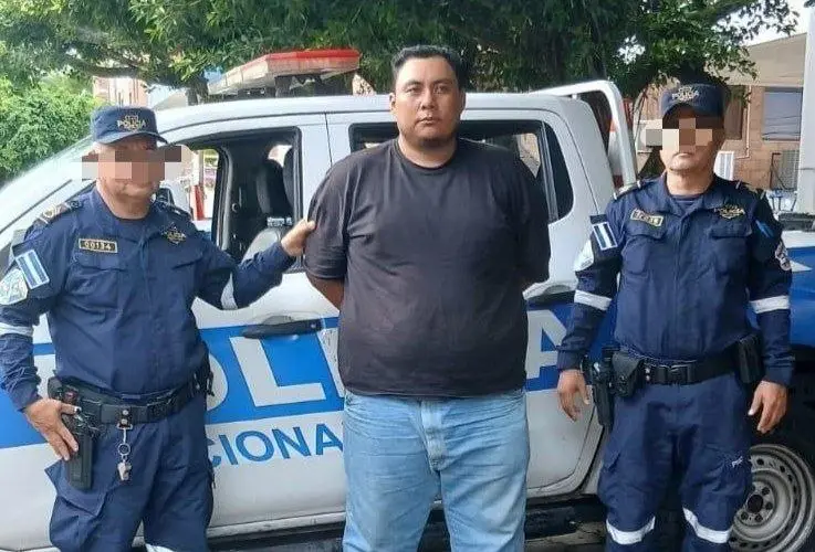 PNC captura al conductor de camión que ocasionó accidente en el bulevar Los Próceres