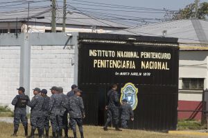 Honduras aprueba imponer hasta cadena perpetua para líderes de pandillas