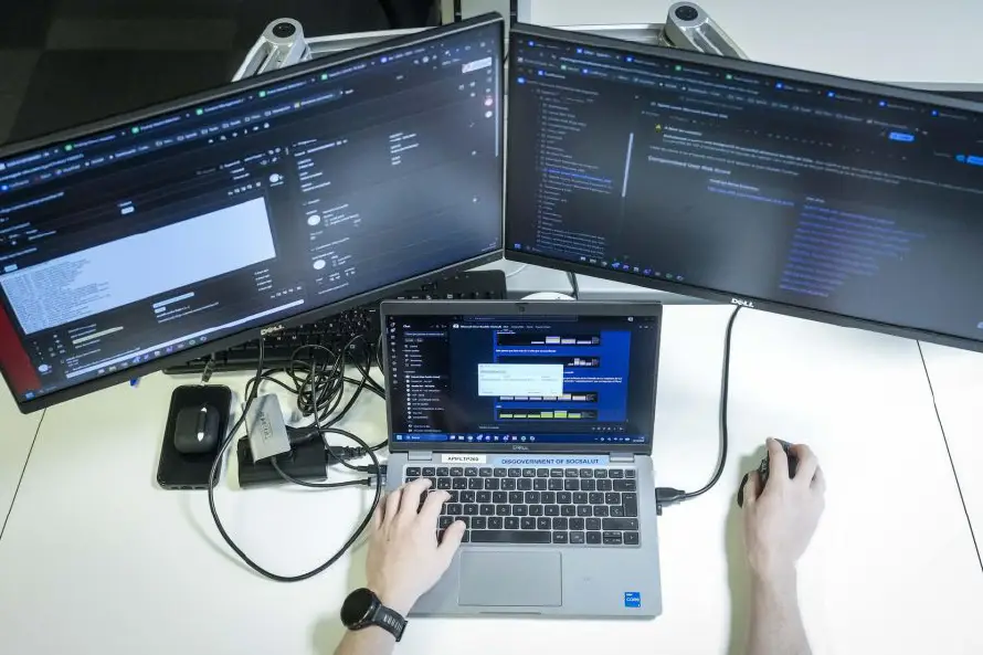 Expertos advierten, tras alertas por vulnerabilidades, de aceleración de riesgos con la IA