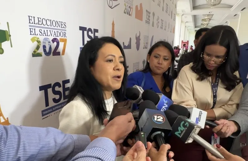 Vamos no hizo coaliciones para elecciones de 2027, Cesia Rivas se desliga de alianzas de movimientos