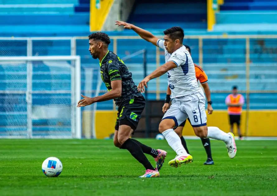 Inter Santa Tecla busca levantarse con el debut del argentino José Giacone ante Limeño