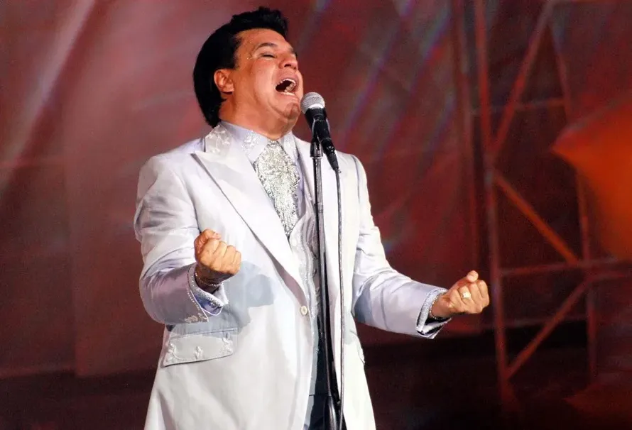 La antigua mansión de Juan Gabriel en Florida sale a la venta por $38,9 millones