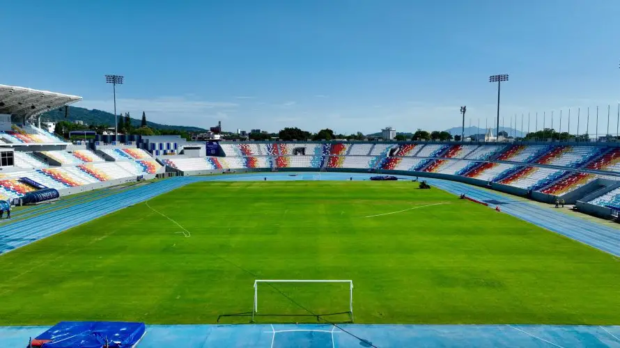 Conoce qué objetos no podrás ingresar al estadio Mágico González para el Firpo-Saprissa