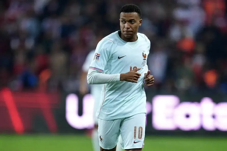 Kylian Mbappé no se entrena y continúa con su proceso de recuperación