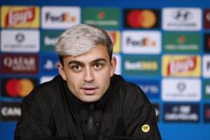 El centrocampista Pedri advierte que posesión del balón definirá duelo ante PSG
