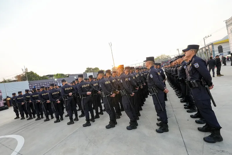 Academia de Policía ha graduado a más de 800 profesionales y técnicos este año