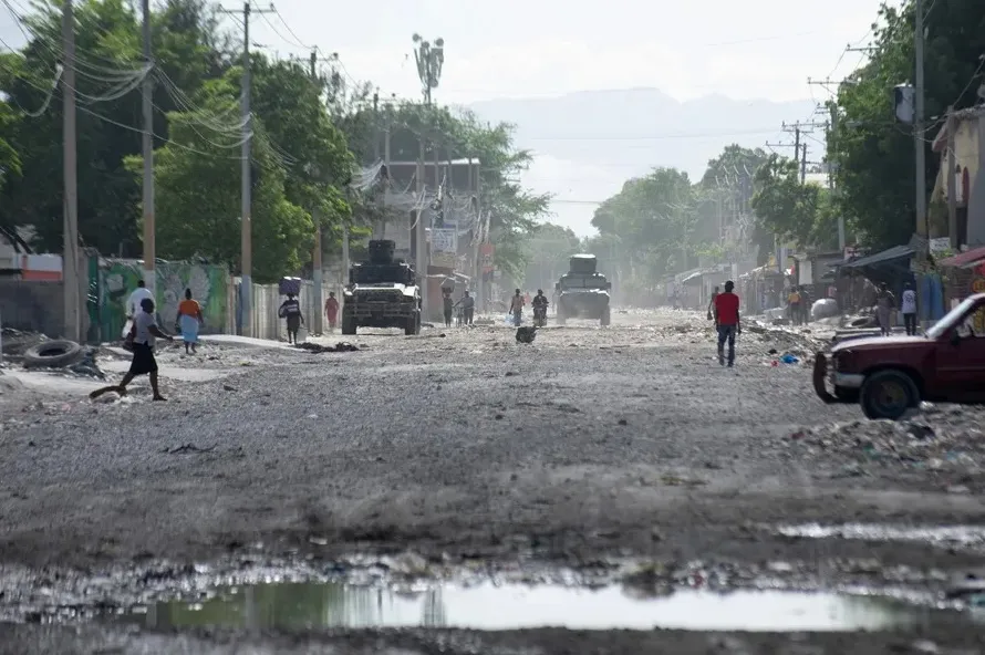 Bukele confía en vencer pandillas haitianas y rescatar a militares desaparecidos