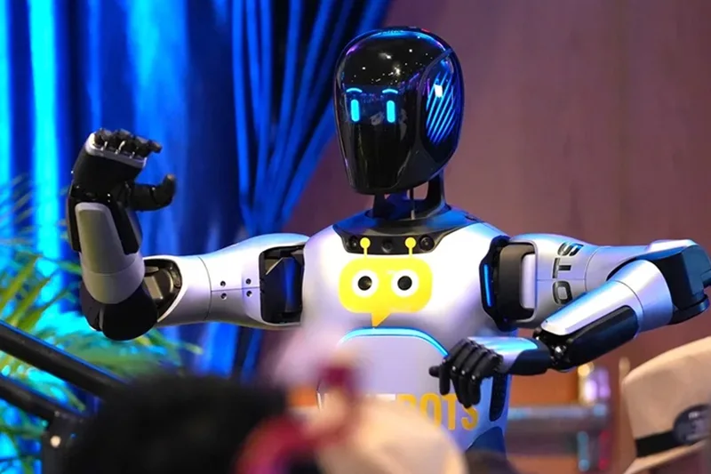 El robot Luka sirve en hoteles, China alcanza a EE.UU. en la IA, y otros clics tecnológicos