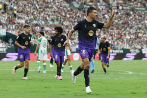 Barcelona golea 5-2 al Betis y mantiene invicto perfecto