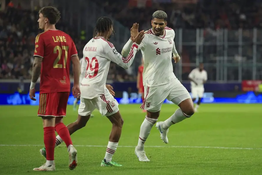 Bradley Barcola y Ronald Araujo destacan en el triunfo del Liverpool ante LASK
