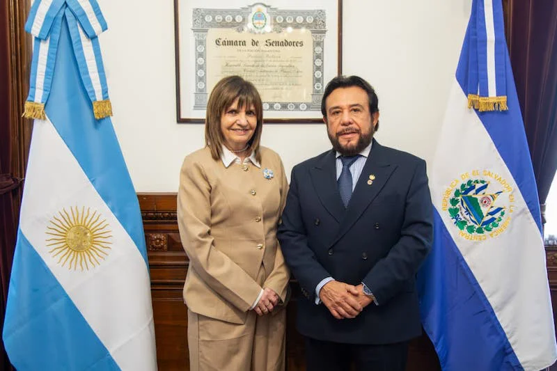 Vicepresidente de El Salvador se reúne con la exministra y senadora Patricia Bullrich en Argentina