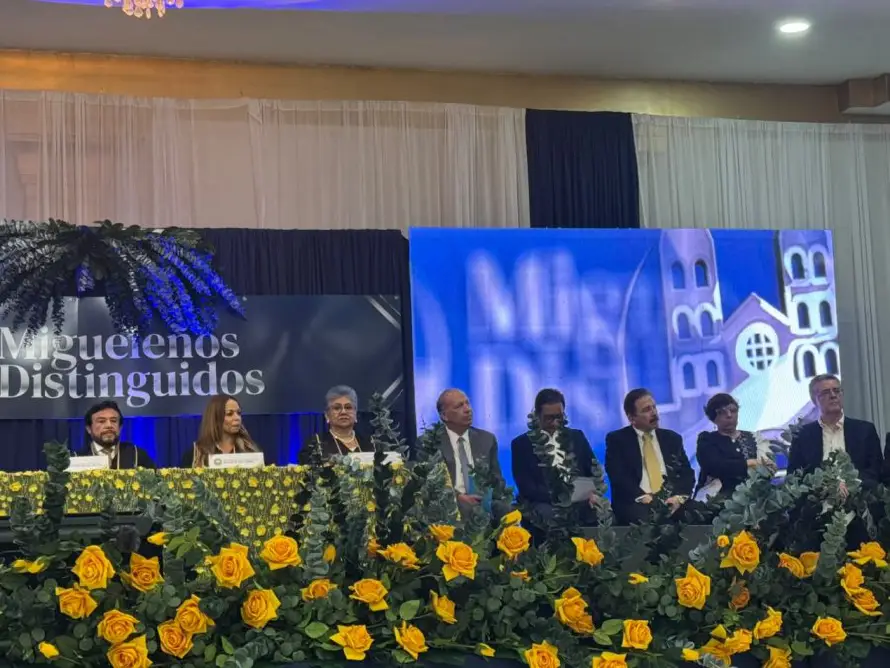 UNIVO reconoce a 17 migueleños distinguidos por trayectoria