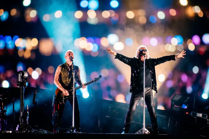 Def Leppard y Extreme hacen vibrar a El Salvador con una noche de puro rock y nostalgia