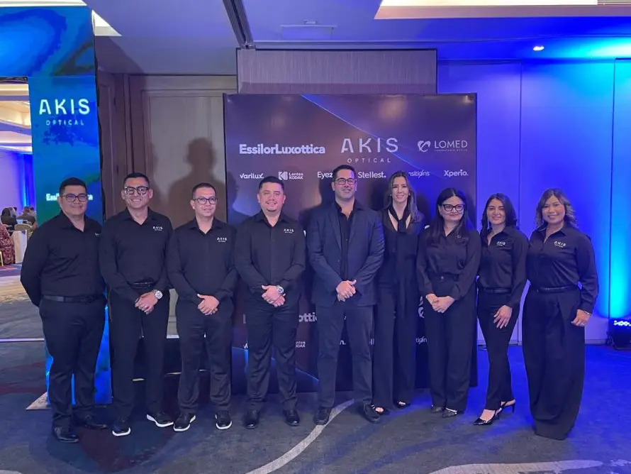 AKIS Optical evoluciona la salud visual en El Salvador con nueva identidad y tecnología de punta