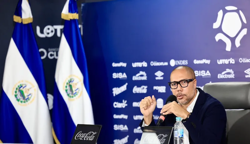 Yamil Bukele dice que continuidad del Bolillo Gómez "no es entregar un cheque en blanco"