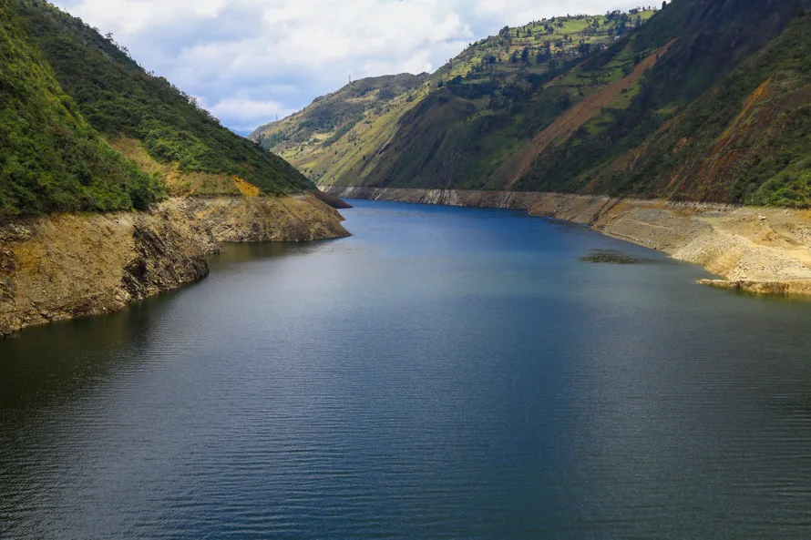 Más de 9,000 empresas en Ecuador tendrán cortes de energía de 48 horas durante dos semanas