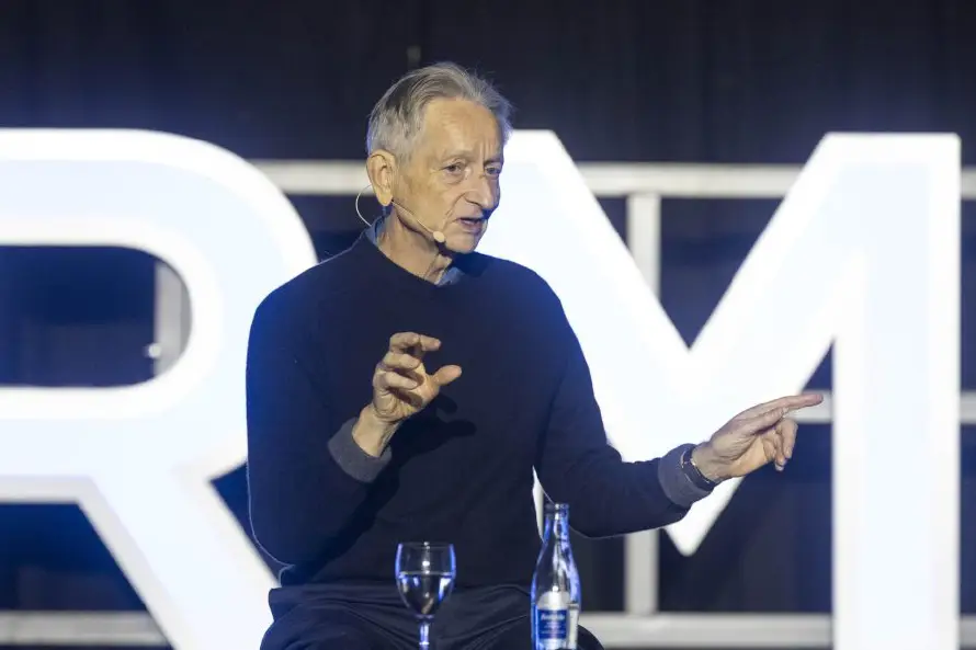 Geoffrey Hinton, padre de la IA: No entenderemos la IA, como las ratas no entienden números primos