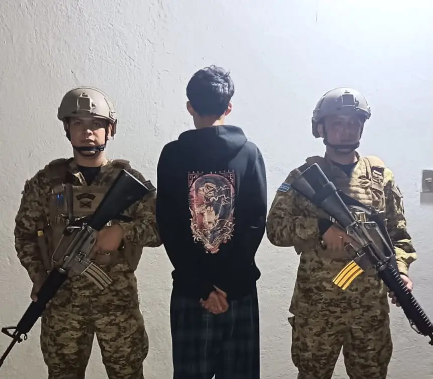 Capturan a adolescente de 17 años con cuatro porciones de marihuana en San Juan Opico